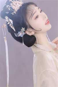 她结婚三年的老公为白月光挡了一刀