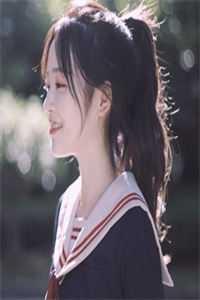 电梯里的小朋友