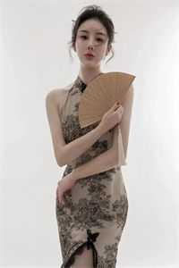 你是海里的蔚蓝歌词