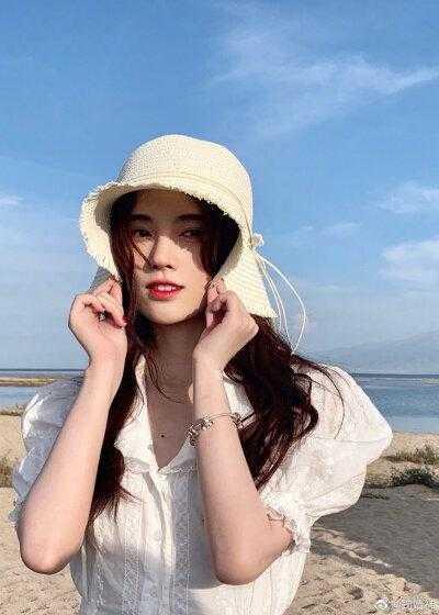 快穿之炮灰的悠闲生活