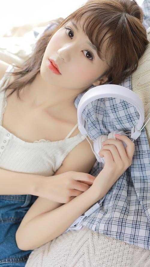 文章与美女约会疑恋情曝光 新闻